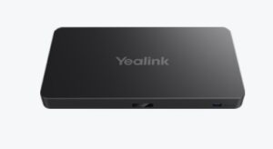 Yealink AV-Hub ermöglicht den Anschluss mehrerer Kameras, Mikrofone und Lautsprecher über Ethernet-Kabel mit Power over Ethernet (PoE)